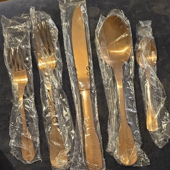 Madrid 5 Pc. Gold Set, Service For One By Canvas Home - Picture 2 of 4